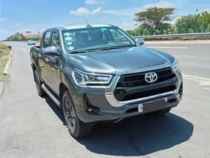 Toyota Hilux Adventure Double Cab 2023