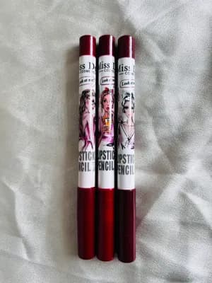 Lip liner