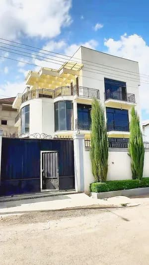 Modern 10 Bedroom House Ayat
