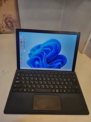 Microsoft Surface Pro 7+
