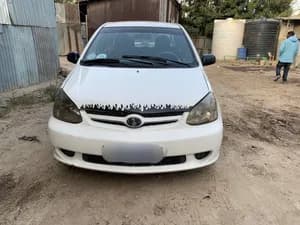 Used Toyota Platz 2005 1000cc