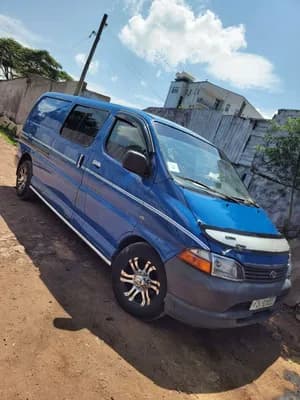 Toyota Dolphin D4D Full Van
