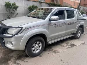 Toyota Hilux Double-Cab 2012