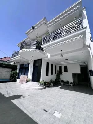 250 sqm 6-Bedroom House Bole Bulbula