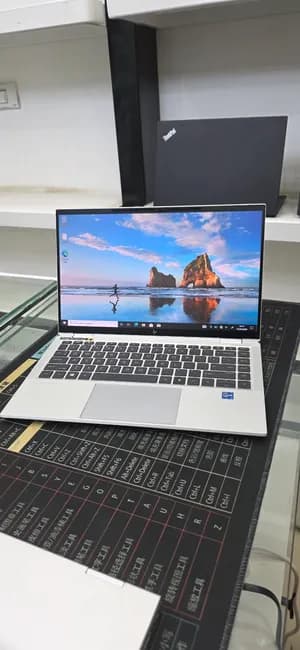 HP EliteBook 1040 G8 Laptop