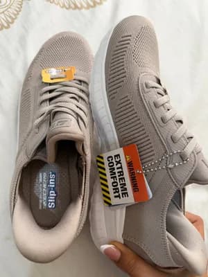 Sketchers Extreme Comfort Memory Foam Shoes