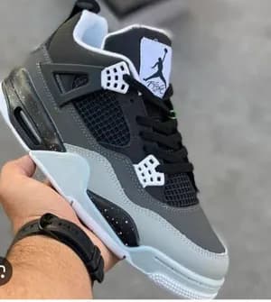 Jordan 4 Retro