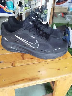 Nike Black Running Shoes Size 42