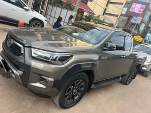 Toyota Invincible King Cab 2021