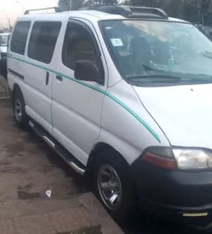 Toyota Dolphin 2L Van 1999