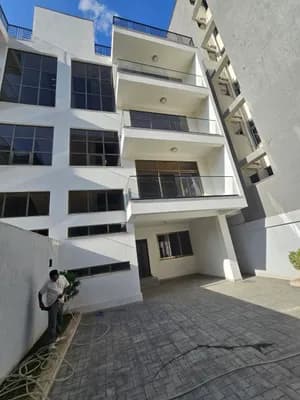 250 sqm House for Sale in Ayat