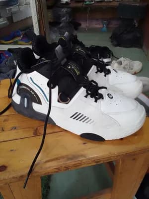 Qiaodan Classic Sneakers Size 42