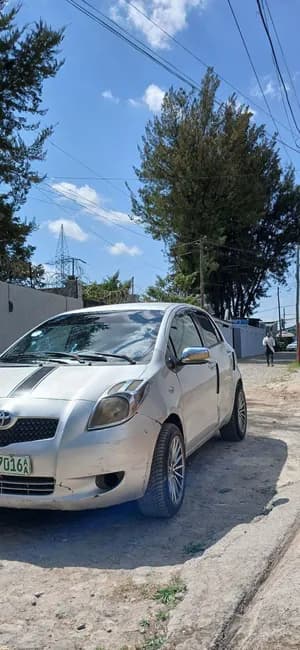 Toyota Compact 2006 Silver Automatic