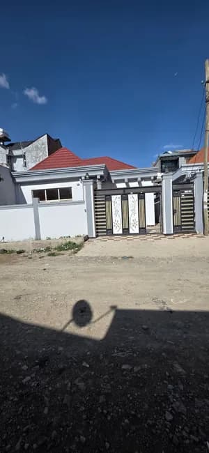 225 ካሬ ቪላ ቤት