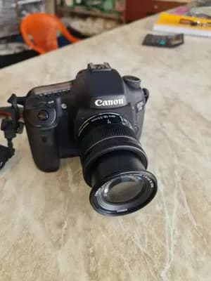 Canon 7D DSLR Camera with Lens