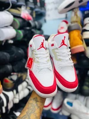Jordan 3 Sneakers