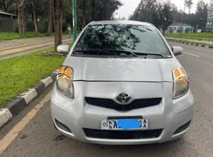 Toyota Yaris Compact 2010 1.0L