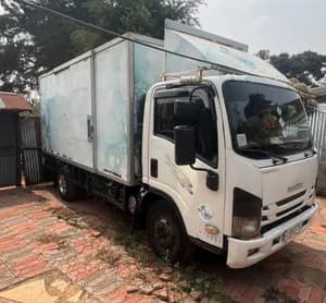 Isuzu Obama Water Carrier 2018