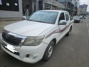 Toyota Hilux Double Cab 2014