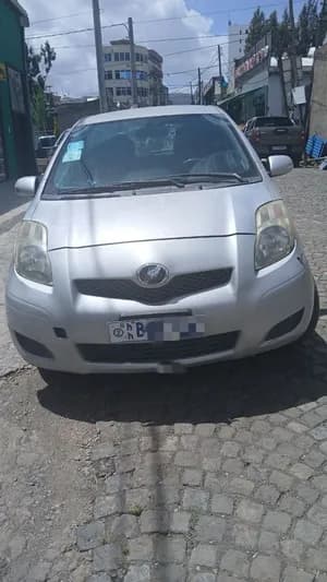 Toyota Compact Yaris 2010 Automatic