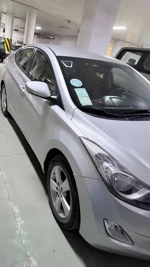 Hyundai Elantra 2012 Automatic