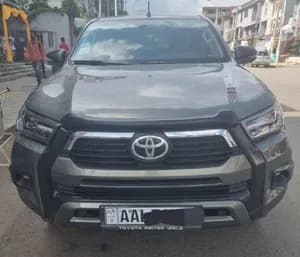 Toyota Invincible Double Cab 2021