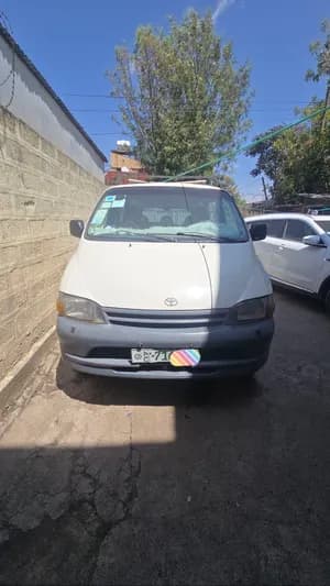 Toyota Hiace 2Lt (Automatic)