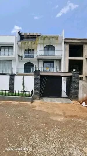 B+G+3 House for Sale in Bole Bulbula