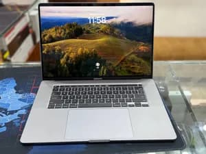Apple MacBook Pro 16 inch i7