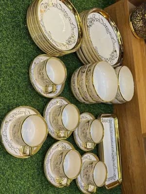32 Piece Dinner Set
