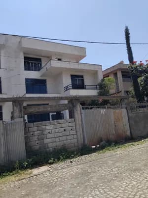 ቤት 250 ካሬ