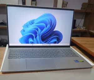 Dell Gaming Laptop i7 RTX 3050Ti