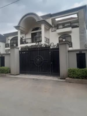 Urgent Sale 500 sqm Compound House