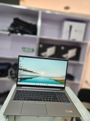 HP ZBook Firefly G8 Workstation Laptop
