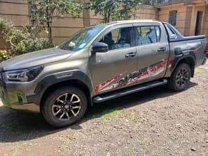 Toyota Hilux Double Cab 2022