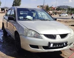 Mitsubishi Lancer 2003 1.3cc