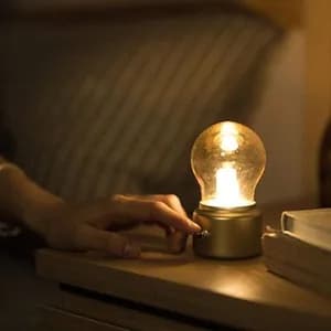 Modern antique-style lamp