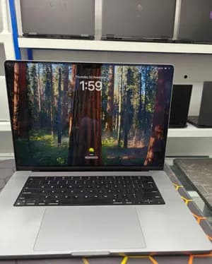 Apple MacBook Pro 16-inch M1 Max