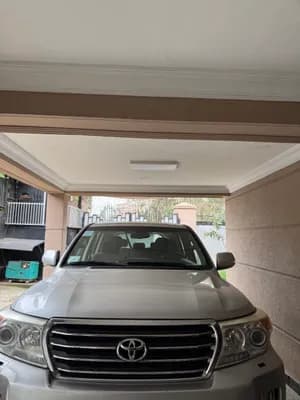 Toyota Land Cruiser GX-R 2013