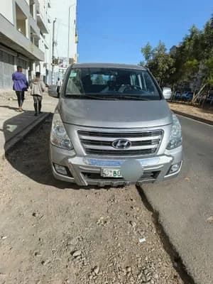 Hyundai Starex Van 2015