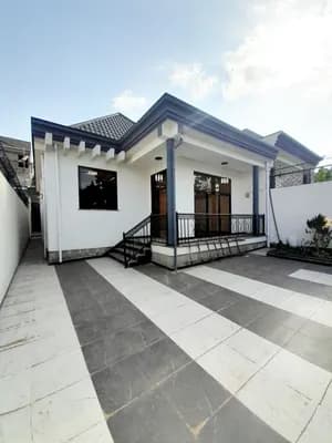 Modern 5-Bedroom Villa in Ayat