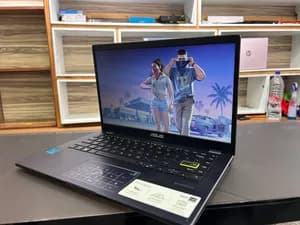ASUS Laptop 4GB 128GB SSD