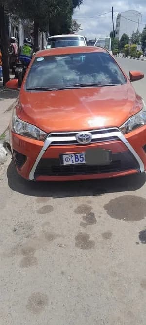 Toyota Yaris Compact 2016 1300cc