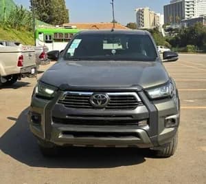 Toyota Invincible King Cab 2021