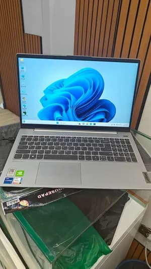 Lenovo Ideapad Core i7 2025
