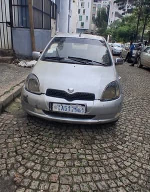 Vitz 2000