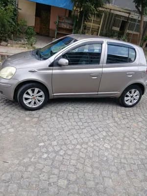 Toyota Vitz Yaris 2003
