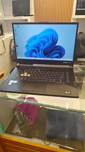 Asus ROG Strix i7 RTX 2060