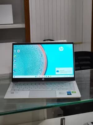 HP Pavilion 14 i5 16GB Laptop