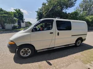 2000 2L Automatic Factory Van